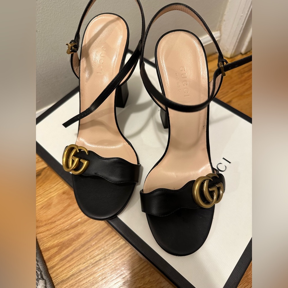Gucci marmont GG sandal